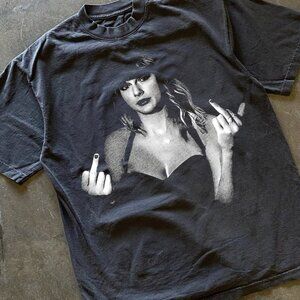 Taylor Swift Middle Finger Tshirt
